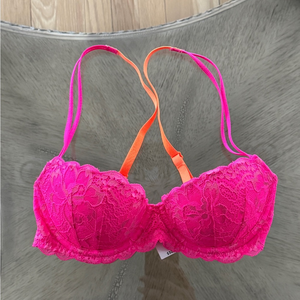 Victoria’s Secret push up bra - NEW